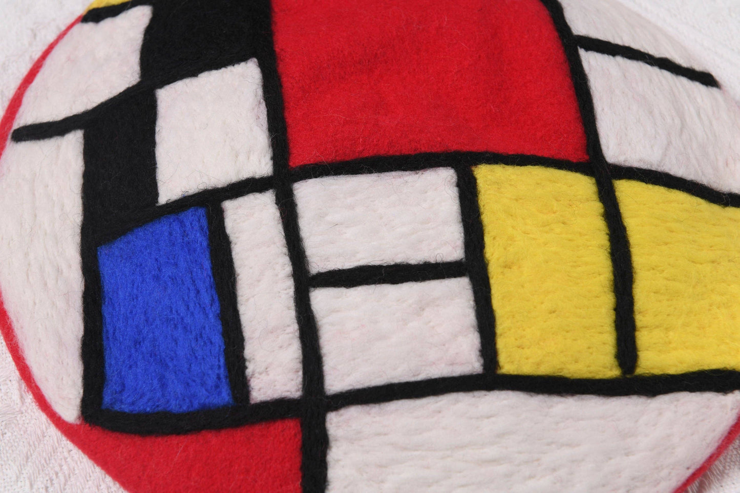 Piet Mondrian Trafalgar Square - Abstract Geometric Art Beret